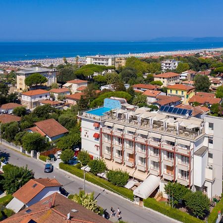 Hotel Nuova Sabrina Marina di Pietrasanta Zewnętrze zdjęcie