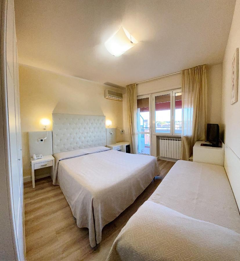 Hotel Nuova Sabrina Marina di Pietrasanta Zewnętrze zdjęcie