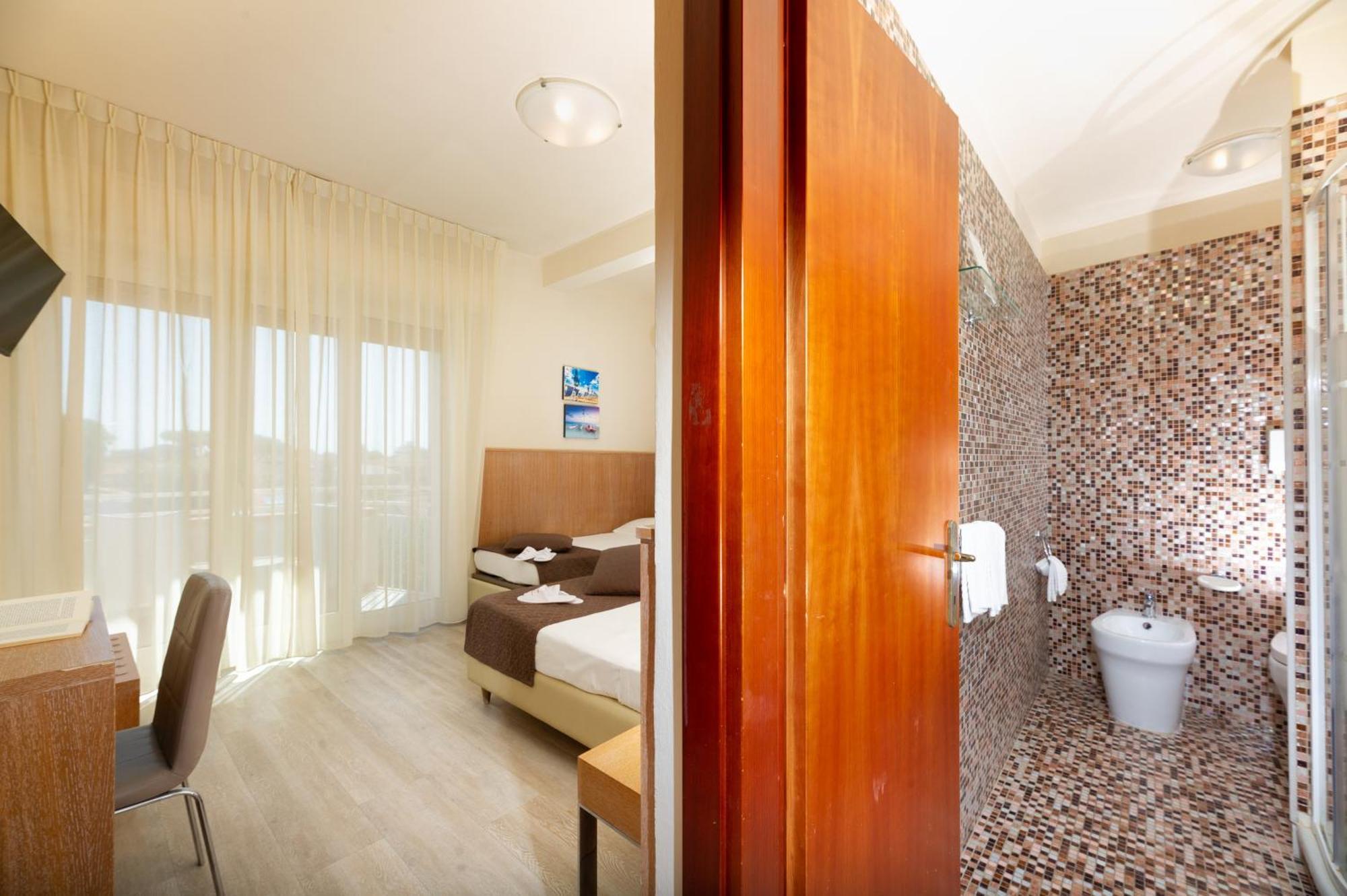 Hotel Nuova Sabrina Marina di Pietrasanta Zewnętrze zdjęcie
