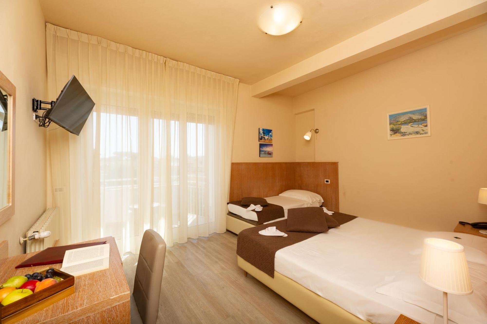 Hotel Nuova Sabrina Marina di Pietrasanta Zewnętrze zdjęcie