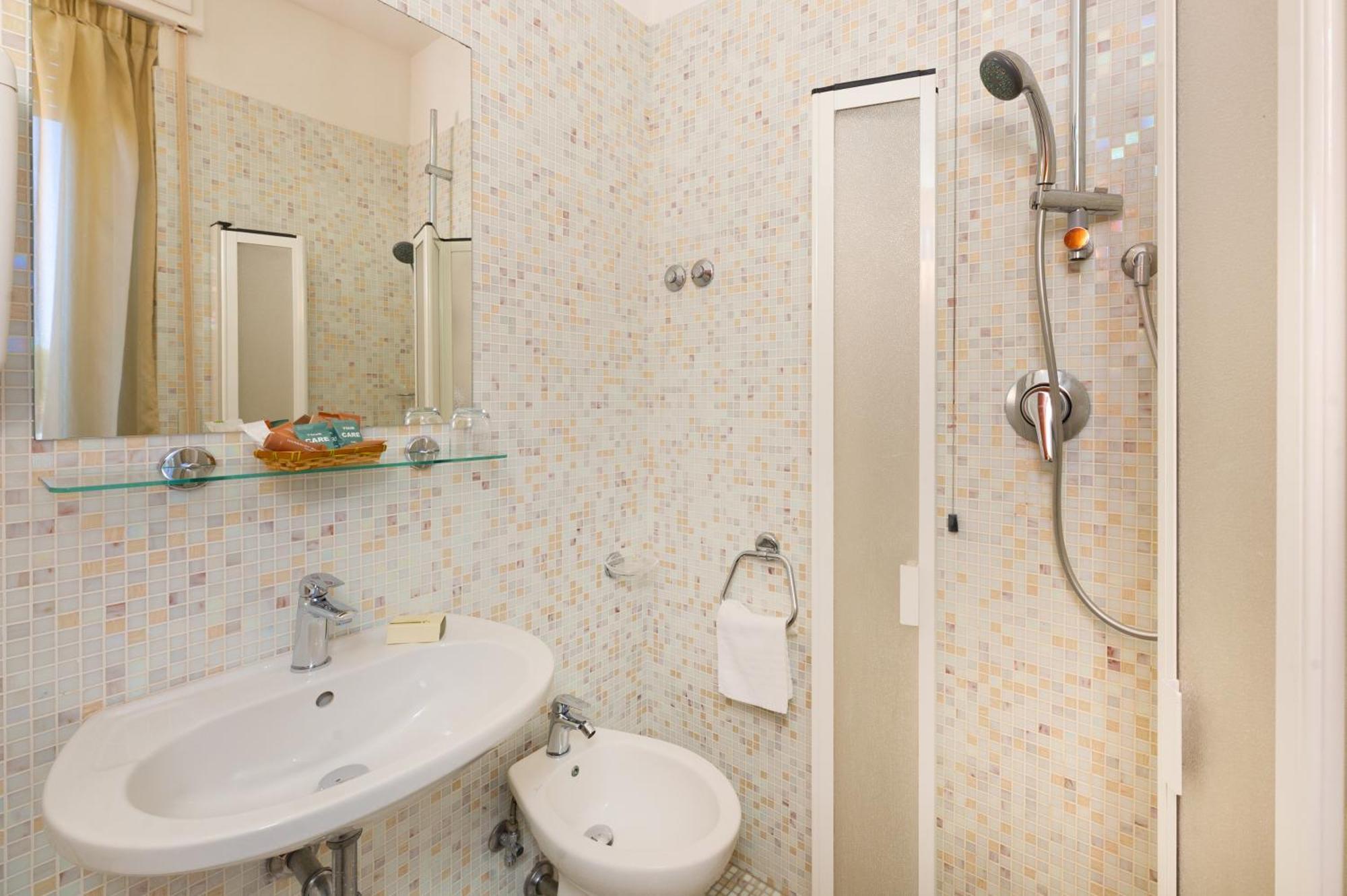 Hotel Nuova Sabrina Marina di Pietrasanta Zewnętrze zdjęcie