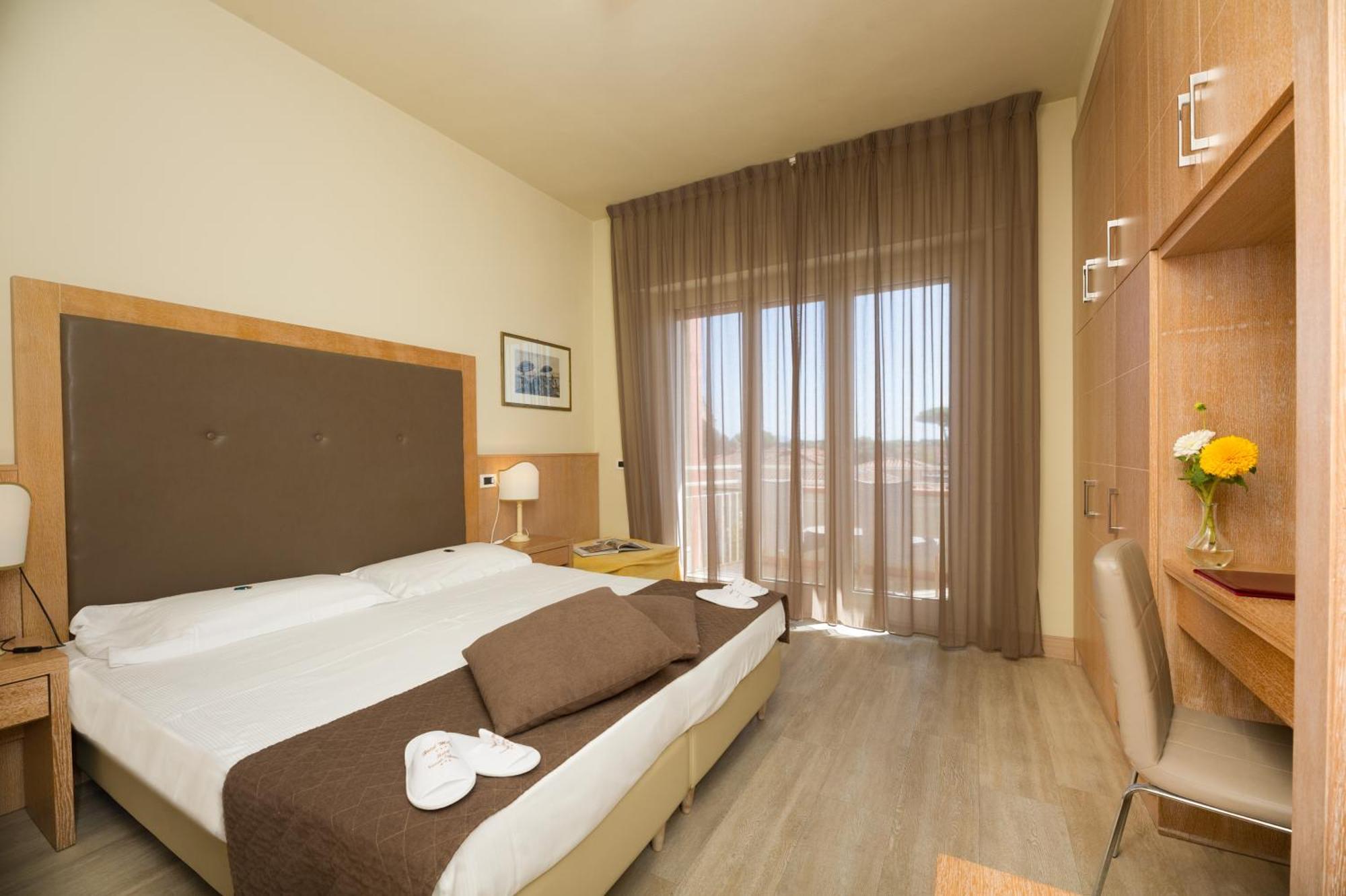 Hotel Nuova Sabrina Marina di Pietrasanta Zewnętrze zdjęcie