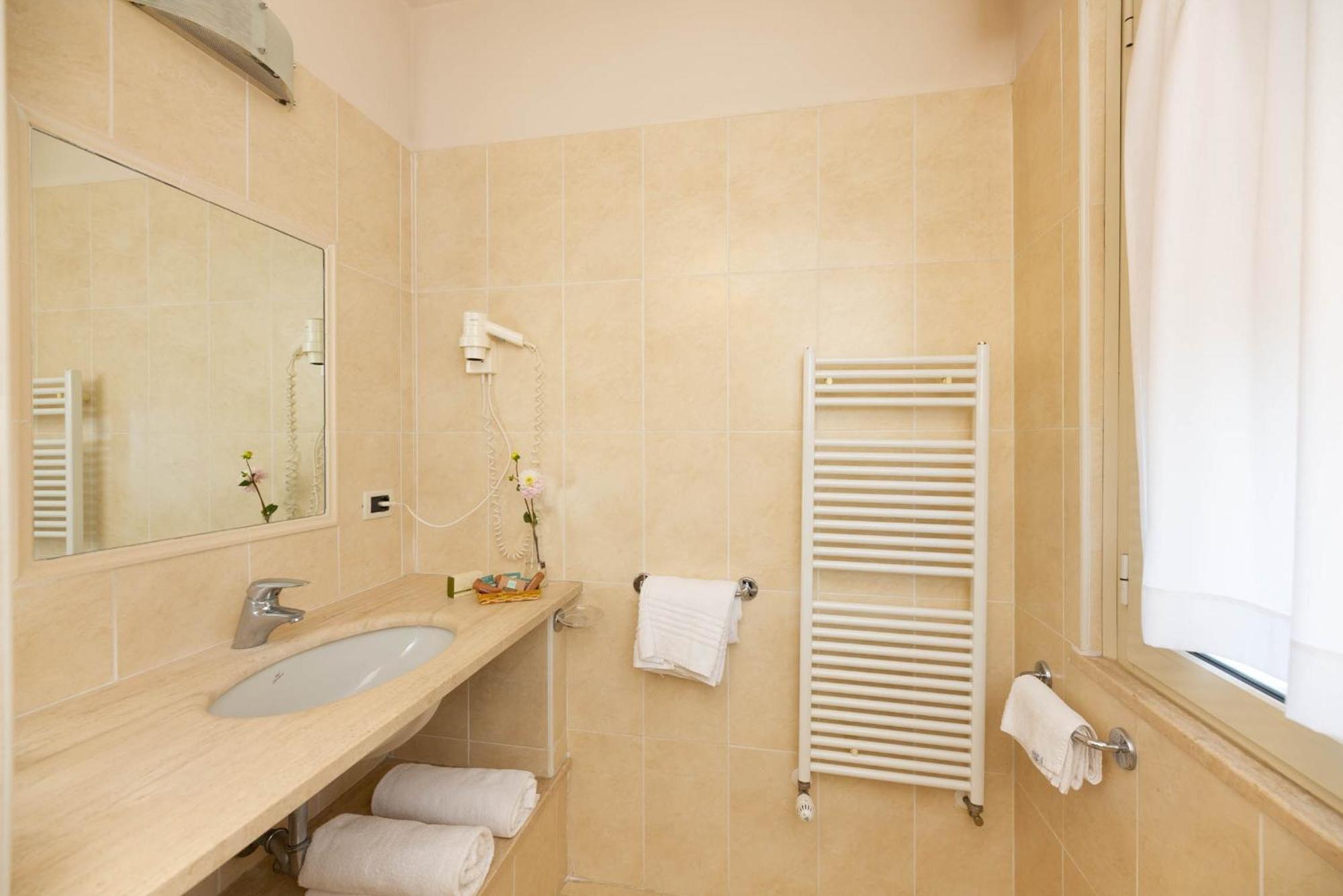 Hotel Nuova Sabrina Marina di Pietrasanta Zewnętrze zdjęcie