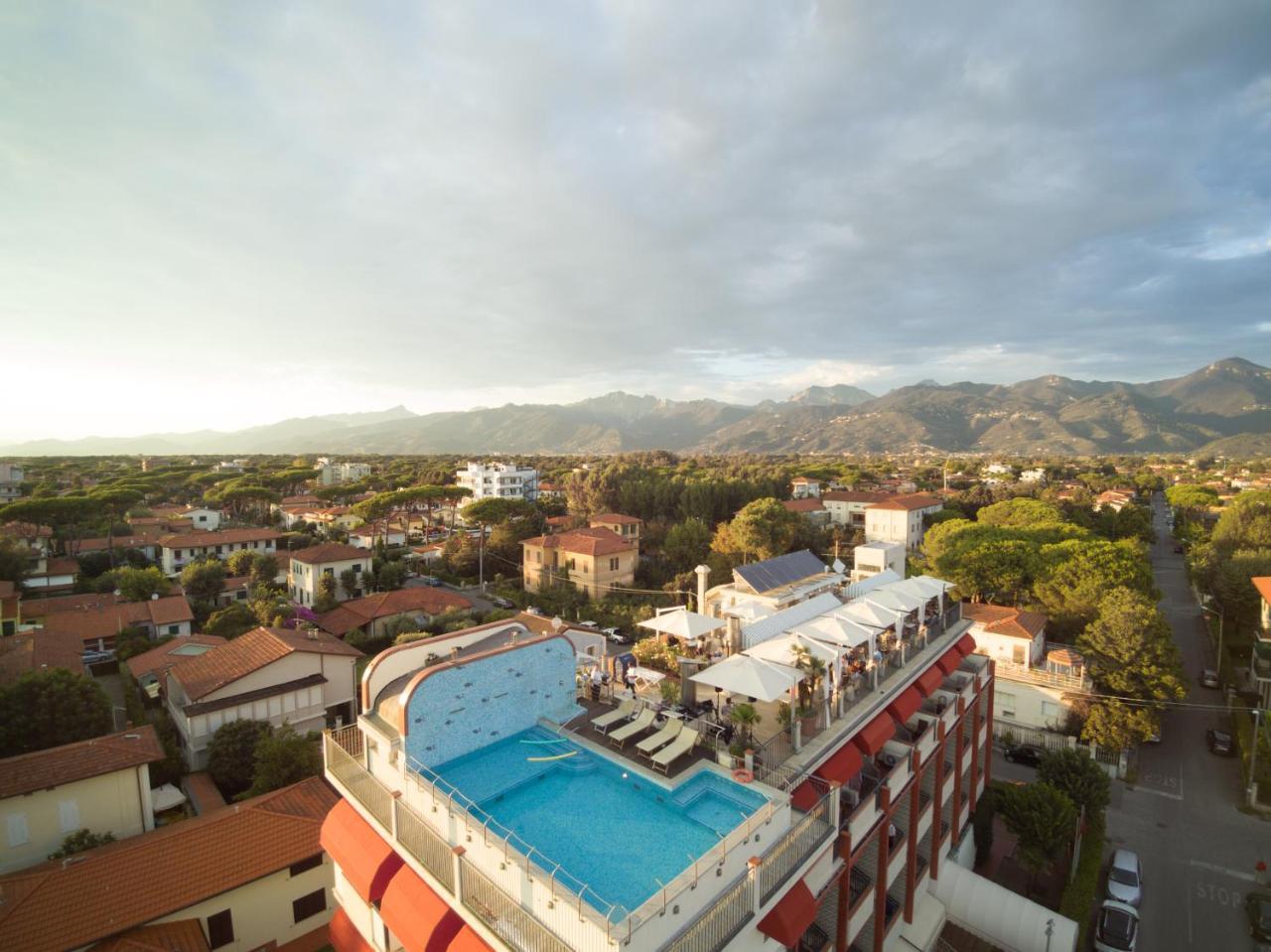Hotel Nuova Sabrina Marina di Pietrasanta Zewnętrze zdjęcie