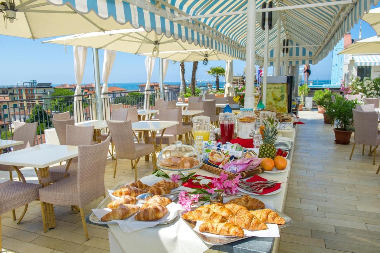 Hotel Nuova Sabrina Marina di Pietrasanta Zewnętrze zdjęcie